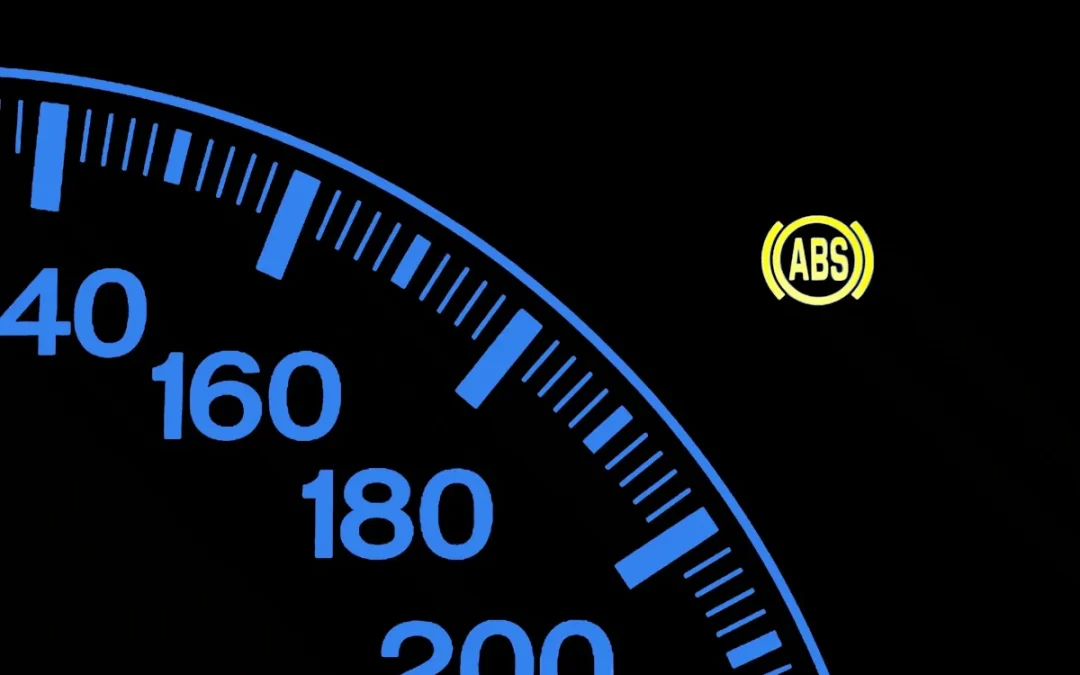 Spia ABS accesa: cosa significa e quando preoccuparsi